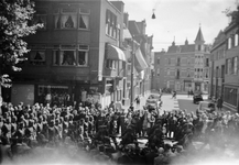 818838 Afbeelding van een groep infanteristen tijdens de Memorial D-Day Parade in de Biltstraat te Utrecht; op de ...